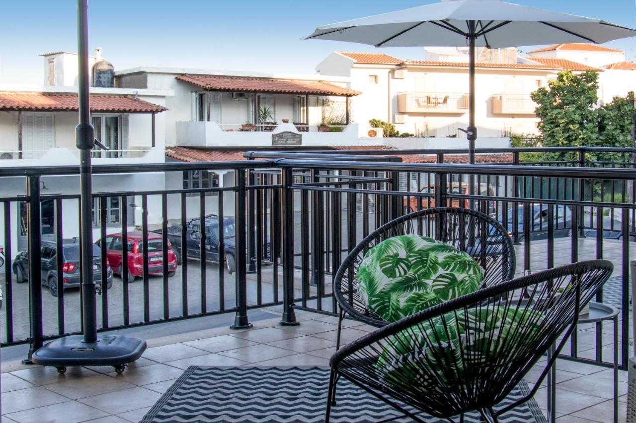D & E Apartments Skiathos Town Bagian luar foto